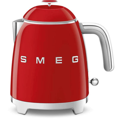 Smeg 0.8 L Mini Cordless Electric Kettle - KLF05RDUS|Mini bouilloire électrique Smeg sans fil de 0,8 l - KLF05RDUS
