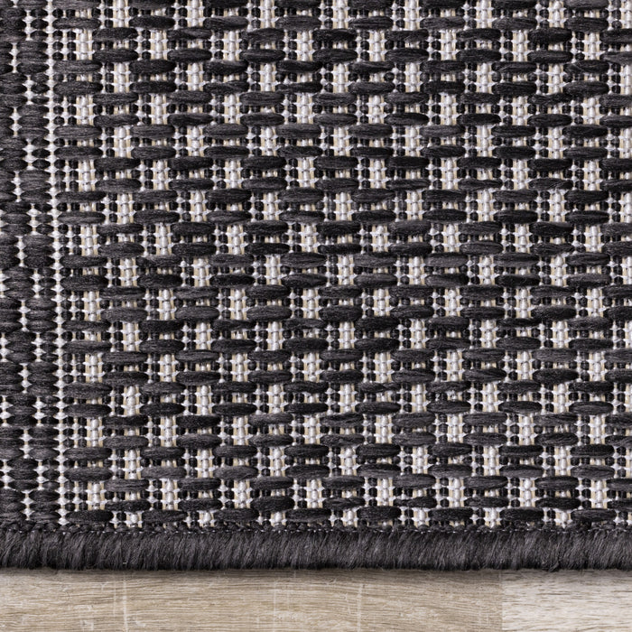 Jackson Striped Indoor/Outdoor Area Rug - 3'11\" x 5'7\"