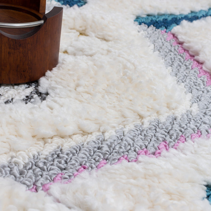 Lola Chevron Shag Area Rug - 2'7\" x 8'