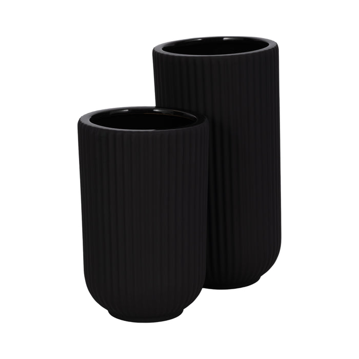 Ceramic 7\" Ridged Vase - Black