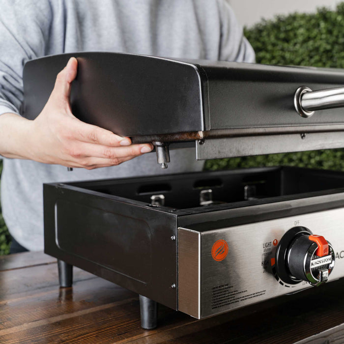 Blackstone 22\" Tabletop Griddle Stainless Steel with Hood - 1813
