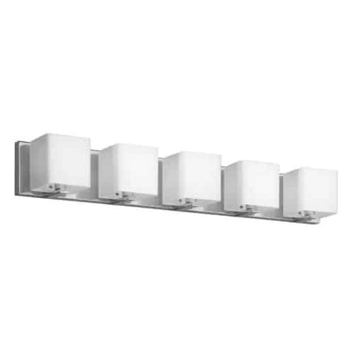Dainolite Verona 5 Light Vanity Light Polished Chrome Finish Frosted Glass Shade Lamp|Lumière de coiffeuse Verona de Dainolite avec abat-jour en verre givré, fini chromé poli et 5 ampoules