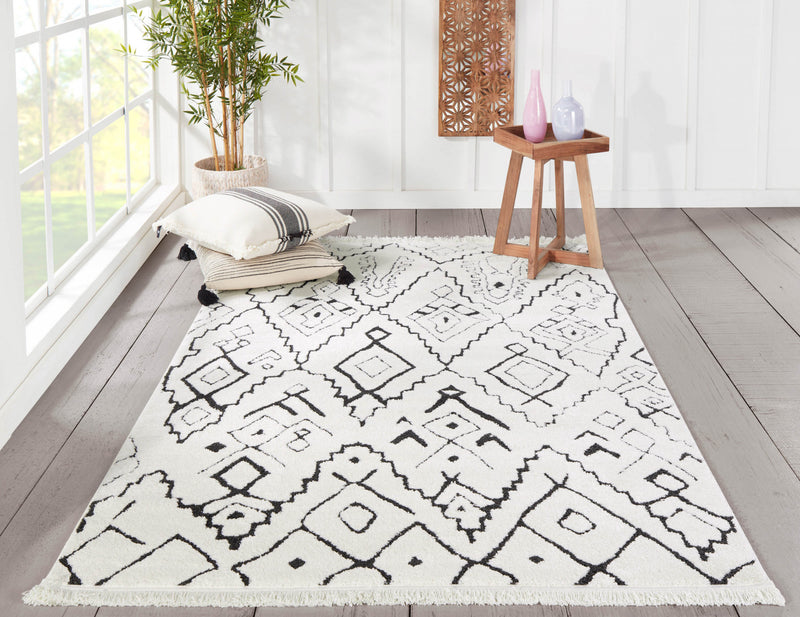 Aurelia Contemporary 5'3\" x 7'2\" Area Rug in Ivory Indoor Area Rug