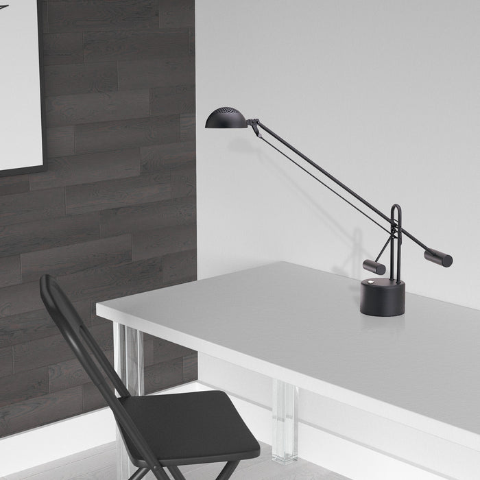 Dainolite LED Desk Lamp 8w Black Finish