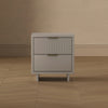 Elara Contemporary 18" Solid Wood Nightstand in Light Gray (2-Drawer) | Table de nuit contemporaine Elara 18" en bois massif, gris clair (2 tiroirs)