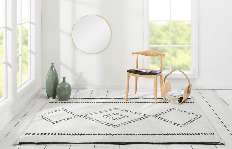 Zelda Contemporary 7'6\" x 9'6\" Area Rug in Ivory Indoor Area Rug