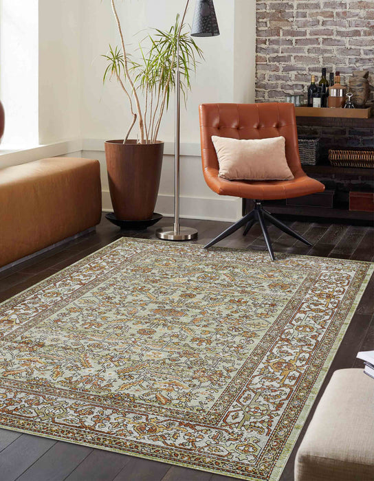 Hailey Traditional 5'3\" x 7'3\" Area Rug in Green Indoor Area Rug