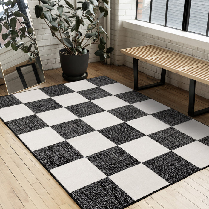 Covington Black White Checkered Pattern Rug, 6'7\" x 9'10\" Indoor Area Rug