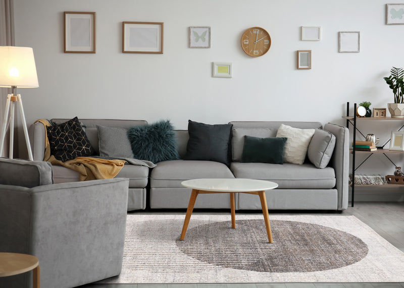 Solace Soft Low-Pile Grey White Merging Circles Area Rug - 5'3\" x 7'7\"
