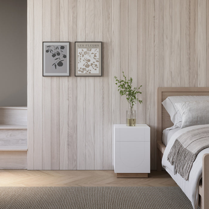 Nordika Nauraa Side Table - White