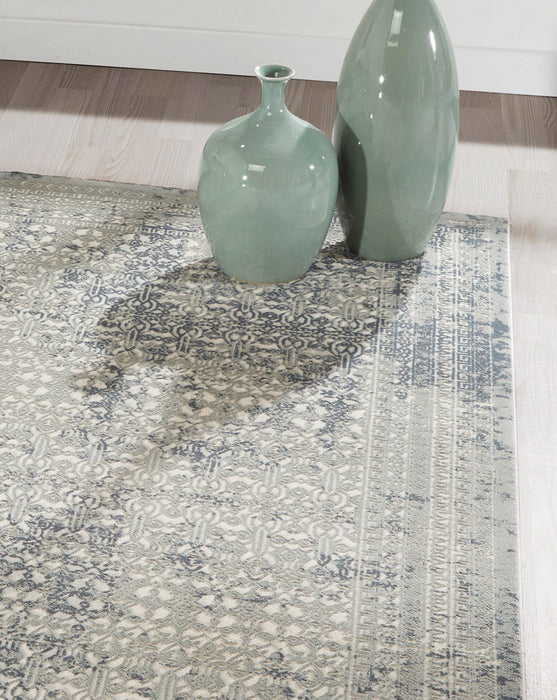 Mabel Traditional 5'1\" x 7'7\" Area Rug in Green Indoor Area Rug