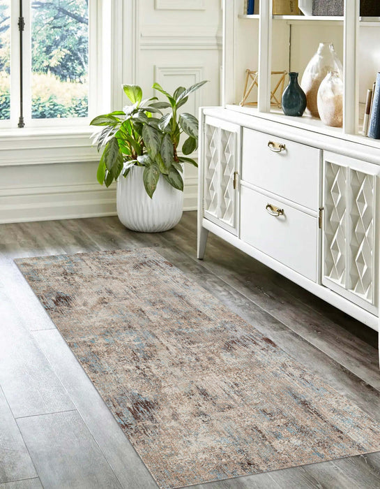 Malia Traditional 2'6\" x 8'0\" Runner Rug in Blue Indoor Area Rug