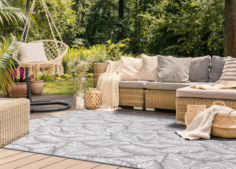 Brooke Leaf Pattern Outdoor Area Rug - 7'10\" x 11'2\"