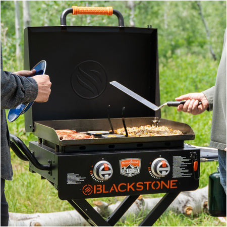 Blackstone 22\" On-The-Go Omnivore Flex-Fold Griddle - 2350CA