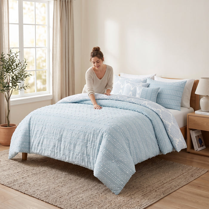 Isabelle 5-Piece Reversible Clipped Jacquard Comforter Set, Double/Queen 