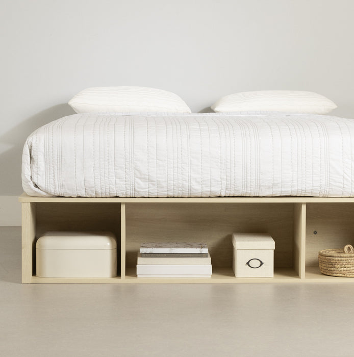 Avilla Storage Platform Bed With Wicker Baskets - Bleached Oak  