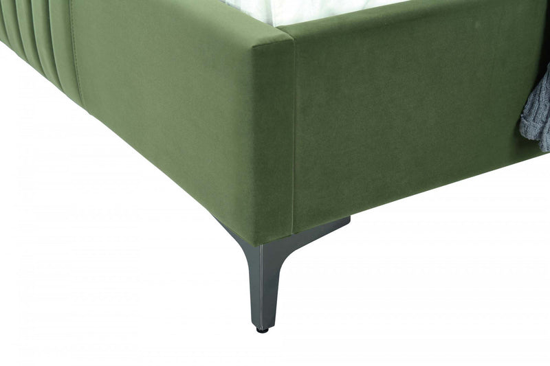 Promenade Mid-Century Modern Upholstered Velvet Queen Bed in Moss Green