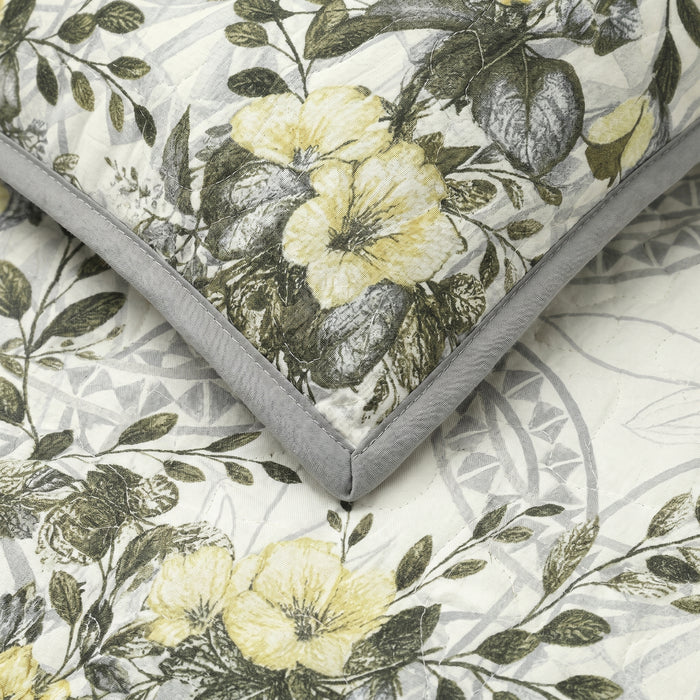 Forever Yellow 3-Piece Reversible Floral Quilt Set King Size