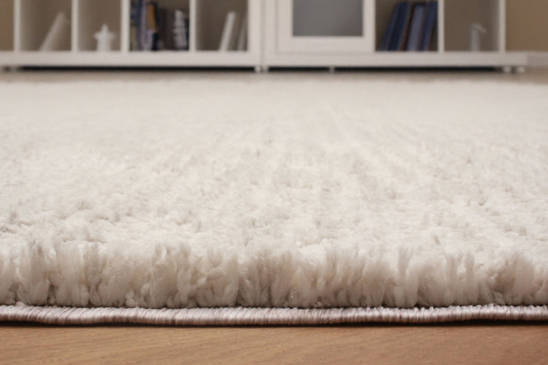 Yeti Ivory/Grey Area Rug - 5'0\" X 8'0\" 
