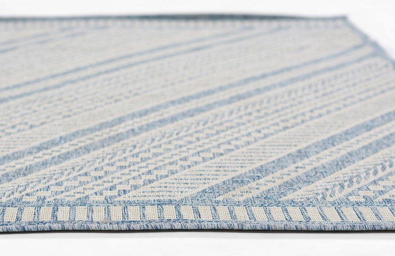 Livia Transitional 8'0\" x 10'0\" Area Rug in Blue Indoor Area Rug