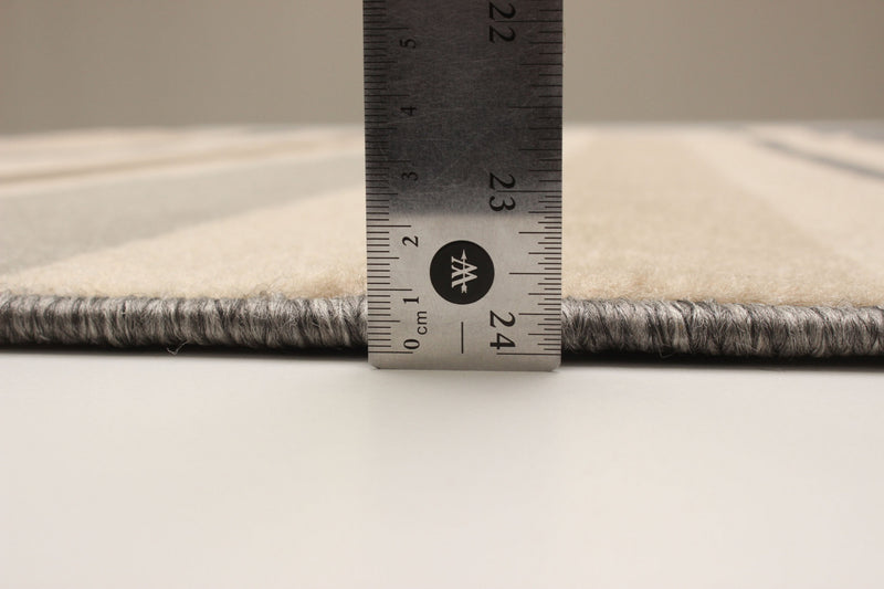 Hilfiger Beige Area Rug - 5'0\" x 8'0\"