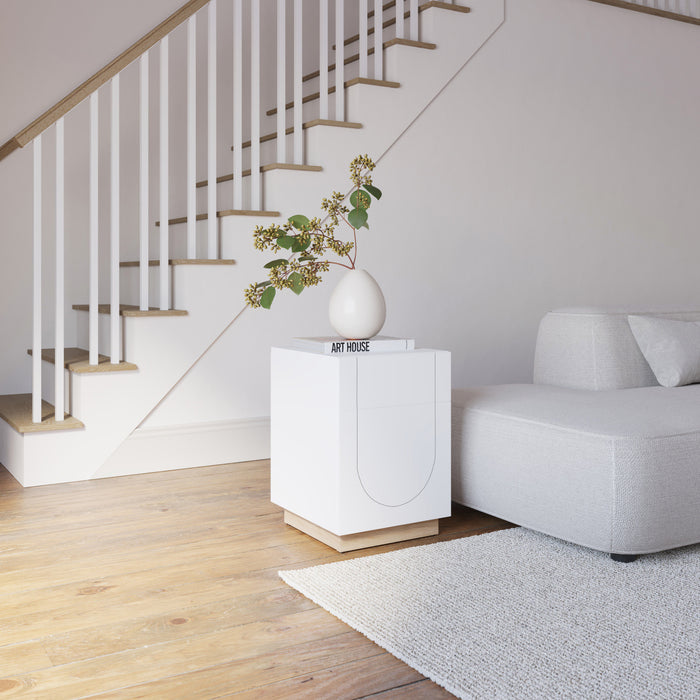 Nordika Nauraa Side Table - White