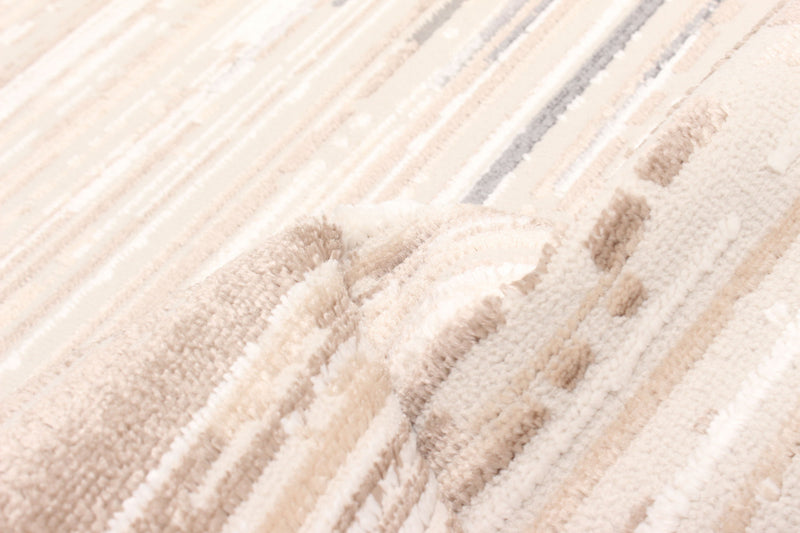 Quinn Contemporary/Modern 5'0\" x 8'0\" Area Rug in White Indoor Area Rug