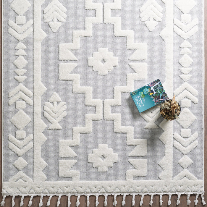 Quinto Tres Moroccan Shag Area Rug - 6'3\" x 9'