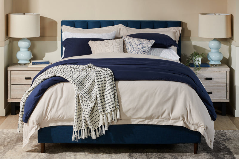 Distressed Medallion Accent Pillow – Off-White, Blue and White