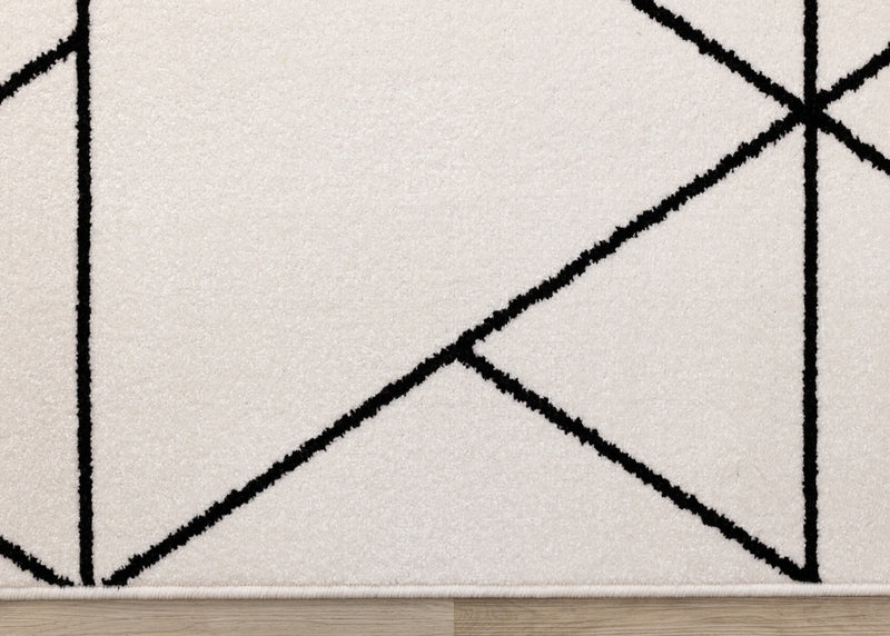 Covington White Black Modern Geometric Trellis Design Rug, 6'7\" x 9'10\" Indoor Area Rug