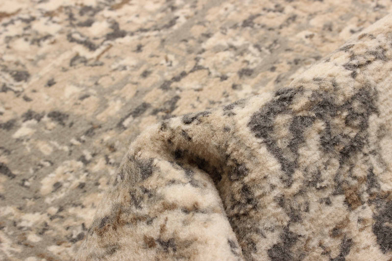 Priya Grey Area Rug - 2'8\" x 8'2\"