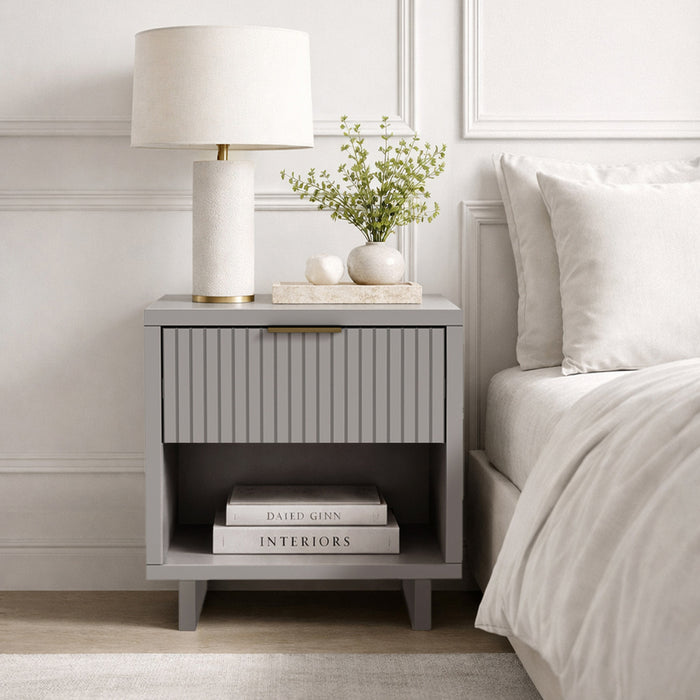 Elara Contemporary 18\" Solid Wood Nightstand in Light Gray (1-Drawer)