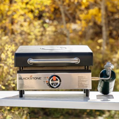 Blackstone 17\" Tabletop Griddle With Hood - 2143CA