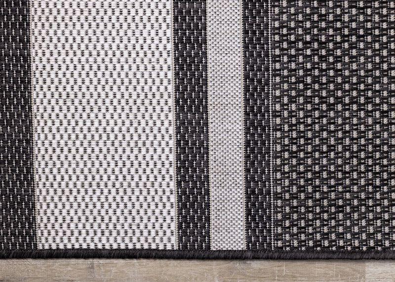 Jackson Striped Indoor/Outdoor Area Rug - 3'11\" x 5'7\"