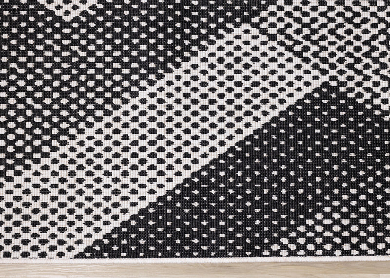 Brooke Two-Sided Chevron Outdoor Area Rug - 7'10\" x 11'2\"