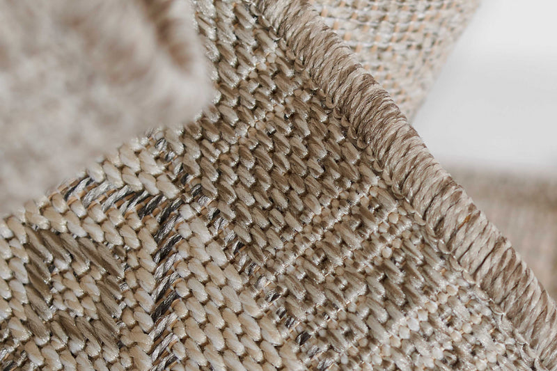 Maze Transitional 5'3\" x 7'0\" Area Rug in Grey Indoor Area Rug