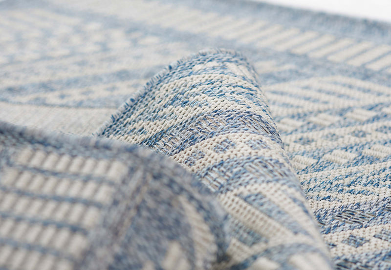 Livia Transitional 6'6\" x 9'0\" Area Rug in Blue Indoor Area Rug