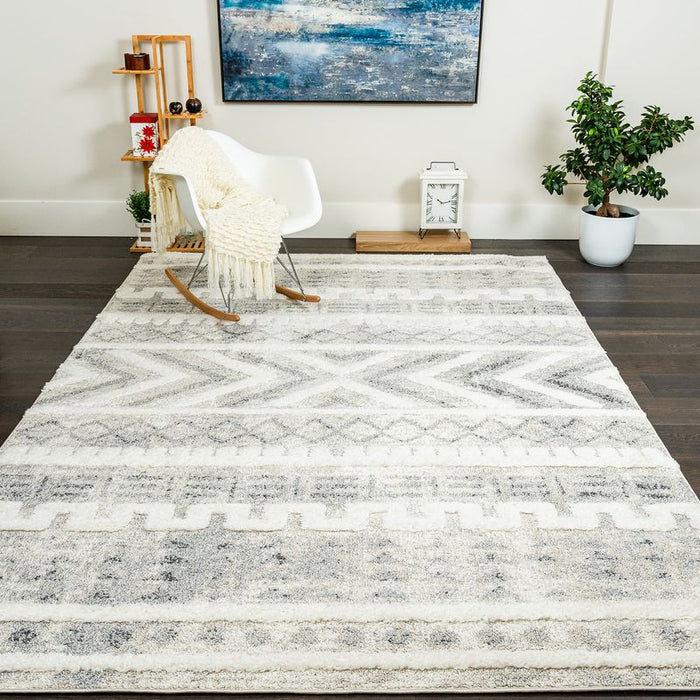 Lola Geo Moroccan Cream Shag Area Rug - 6'7\" x 9'6\"