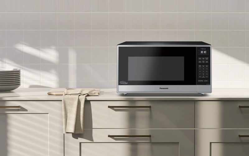 Panasonic Evolved Genius® Microwave with Cyclonic Inverter Technology – Stainless Steel - NNST765SC