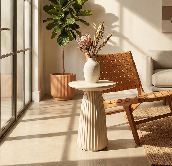 Lila 17.5\" Modern End Table - Cream