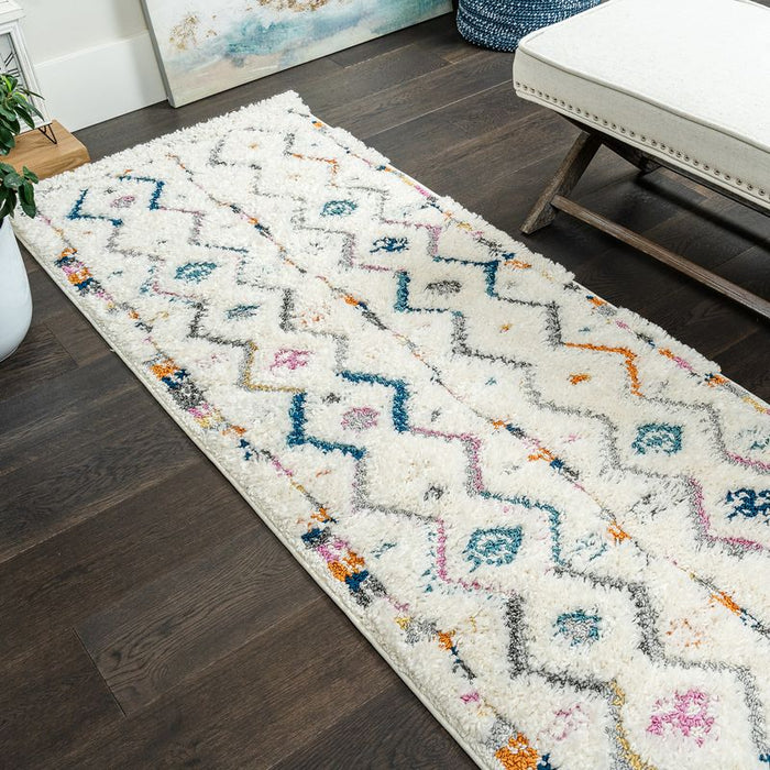 Lola Chevron Shag Area Rug - 2'7\" x 8'