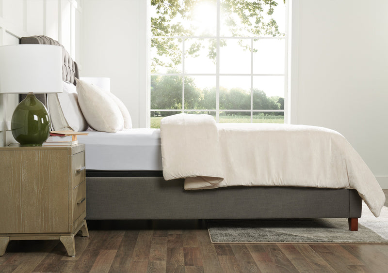 Bellflower Grove 3-Piece Full/Queen Comforter Set - Cream