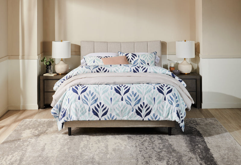 Kort & Co. Flower 4-Piece Queen Sheet Set - Blue and White