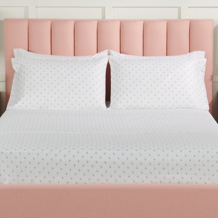 Kort & Co. Flower 4-Piece Queen Sheet Set - Blue and White