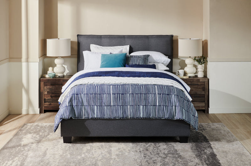 Kort & Co. Lines 4-Piece Queen Comforter Set