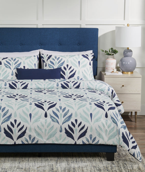 Kort & Co. Medallion 4-Piece Queen Comforter Set