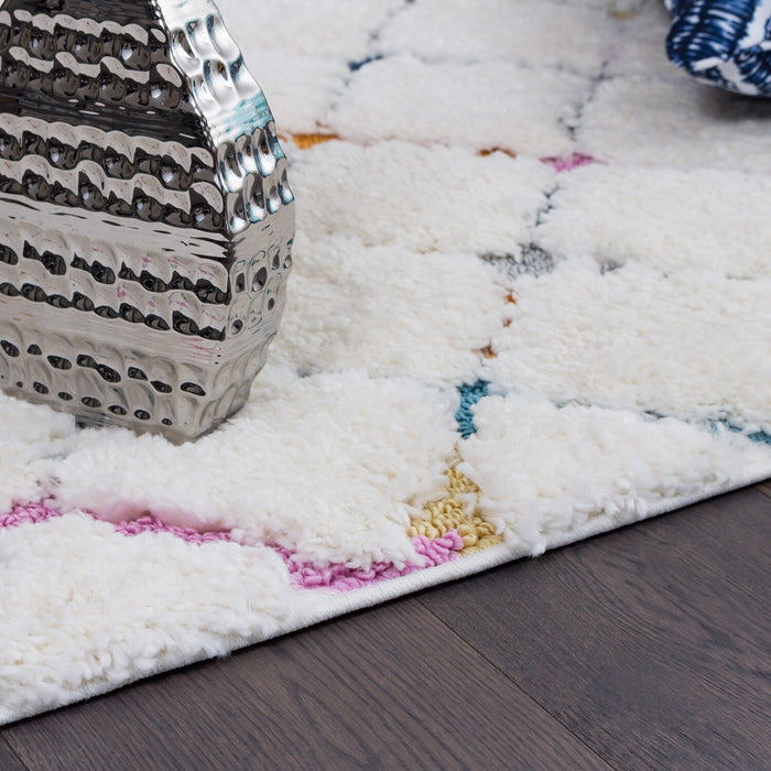 Robin Multi-Colour Moroccan Shag Area Rug - 5'3\" x 7'7\"