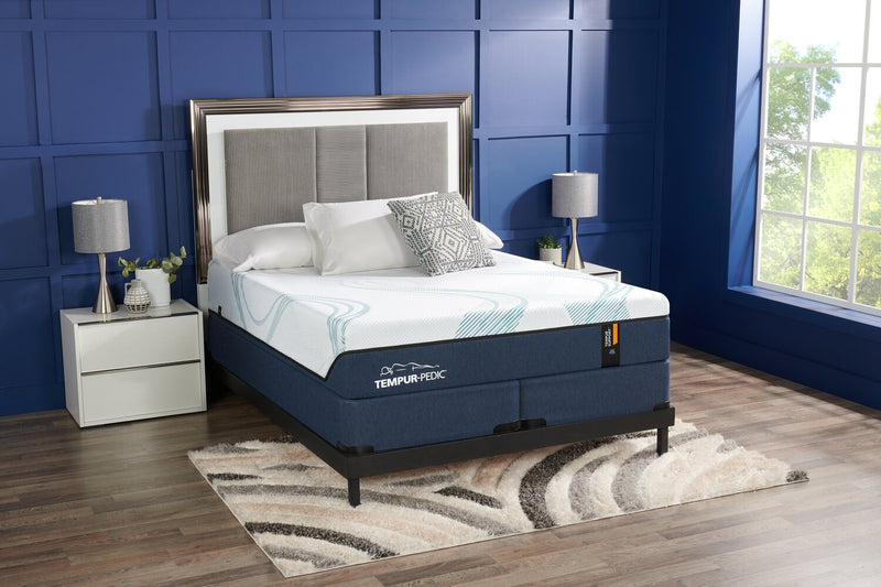 Tempur-Pedic® 2024 Low-Profile Split Queen Boxspring Set