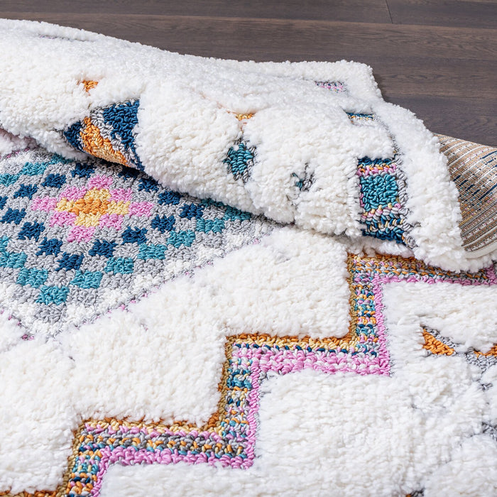 Ellis Multi-Colour Geometric Shag Area Rug - 5'3\" x 7'7\"