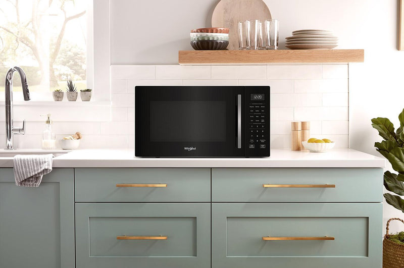 Whirlpool 1.0 Cu. Ft. Countertop Microwave with Air Fry - Black - WMCS5522RB